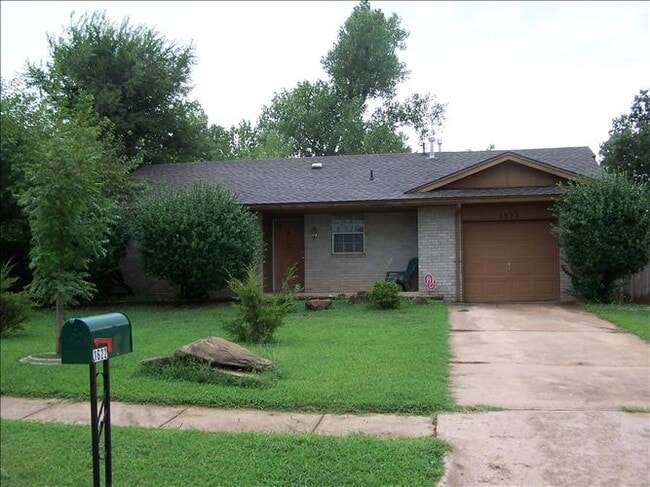 Building Photo - 1622 Briarcliff Ct