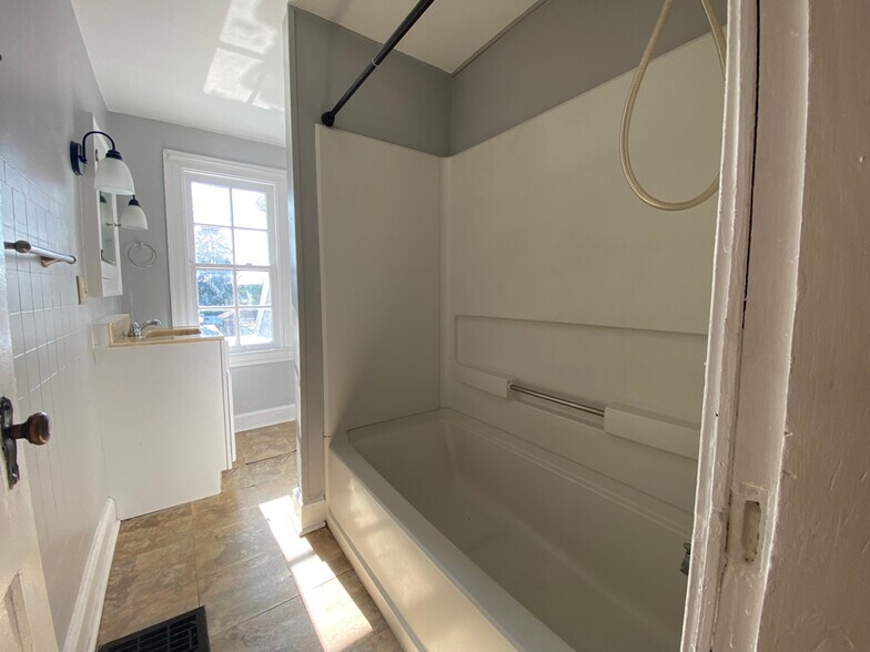 Bathroom - 121 S High St