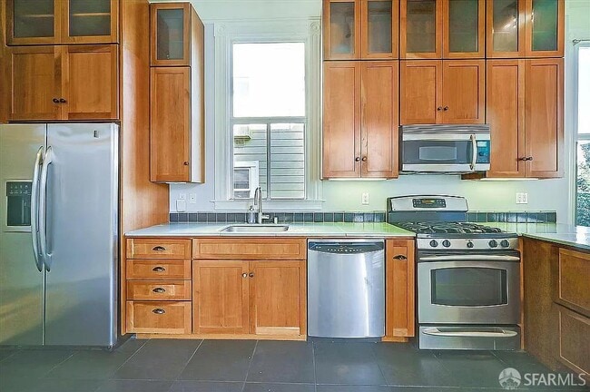 Building Photo - 1241 Fulton St