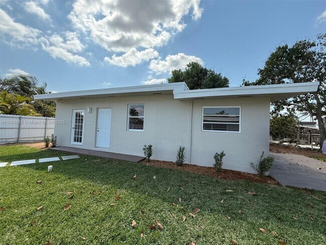 Primary Photo - 11970 SW 190th St
