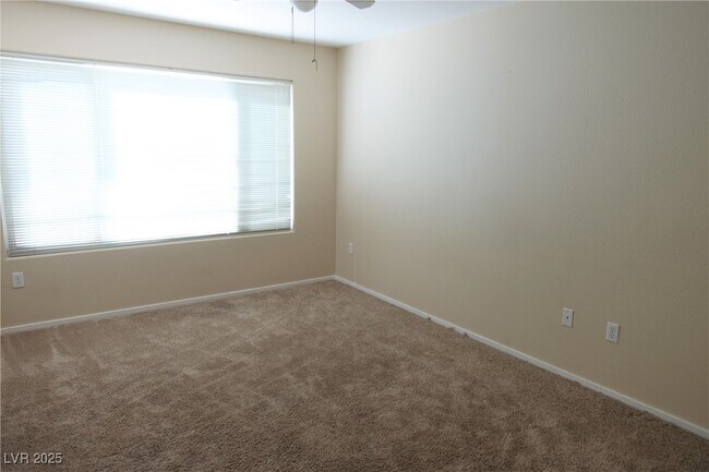 Building Photo - 3131 Key Largo Dr
