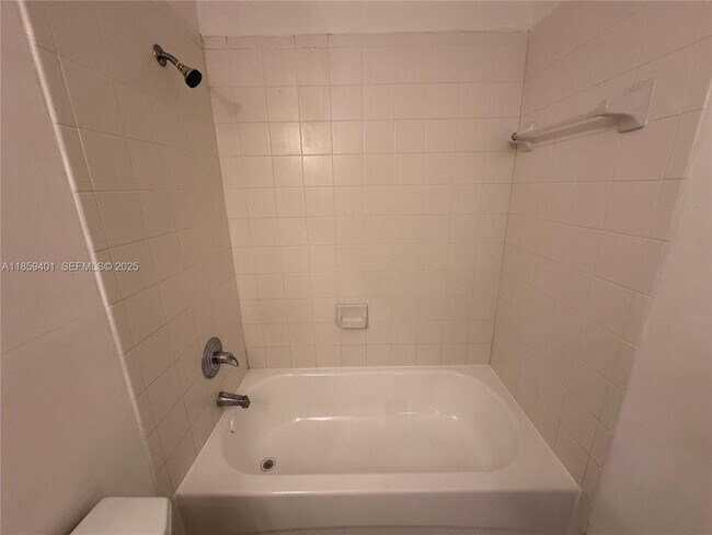 Building Photo - 1261 SE 31st Ct