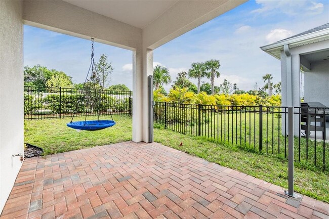 Building Photo - 5547 Del Coronado Dr