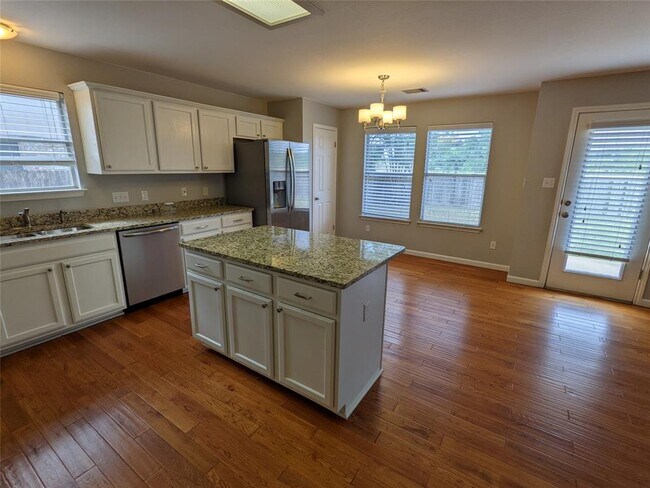 Building Photo - 4409 Hoffman Dr