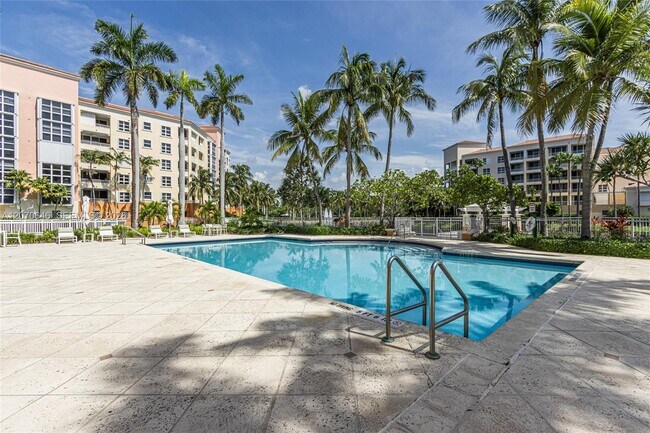 Building Photo - 731 Crandon Blvd