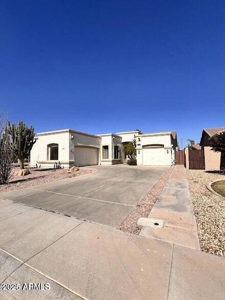 Building Photo - 1683 S Heritage Dr