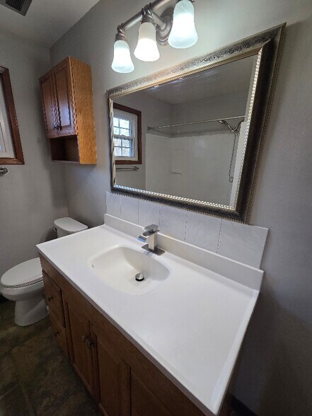 Building Photo - 1378 Devon Dr NW