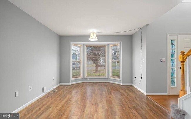 Building Photo - 4 St Ives Ct