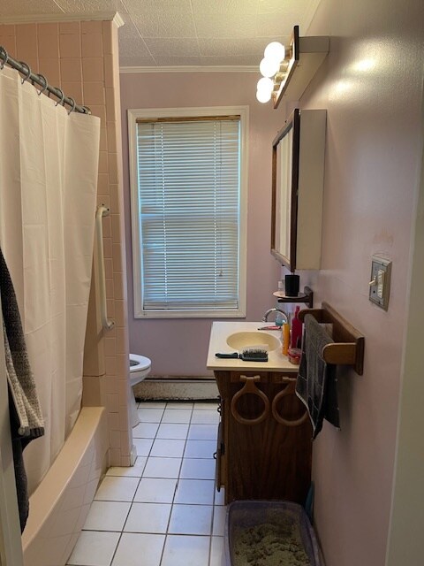Shower/Tub - 75 Manor Ave