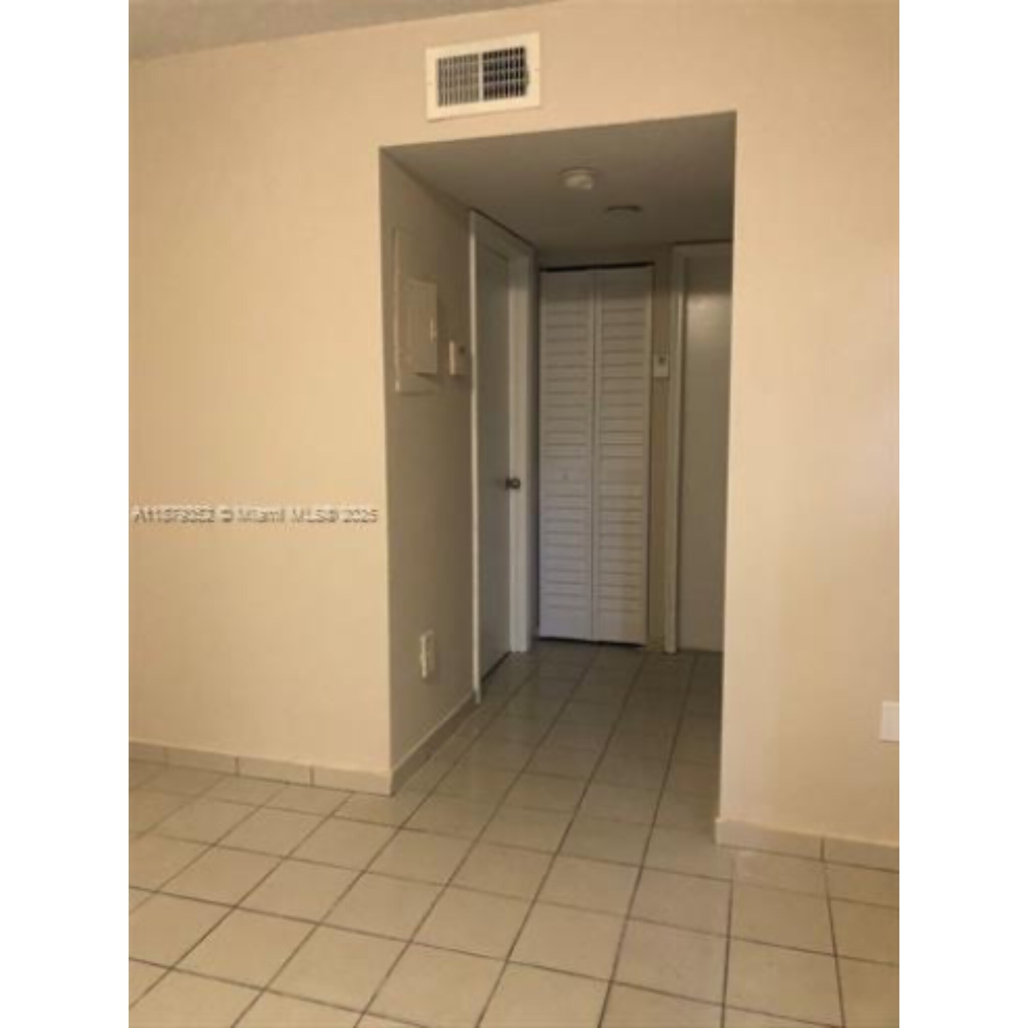 Building Photo - 5960 W 25th Ct