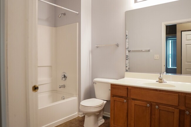 Building Photo - 1574 Millbrook Dr