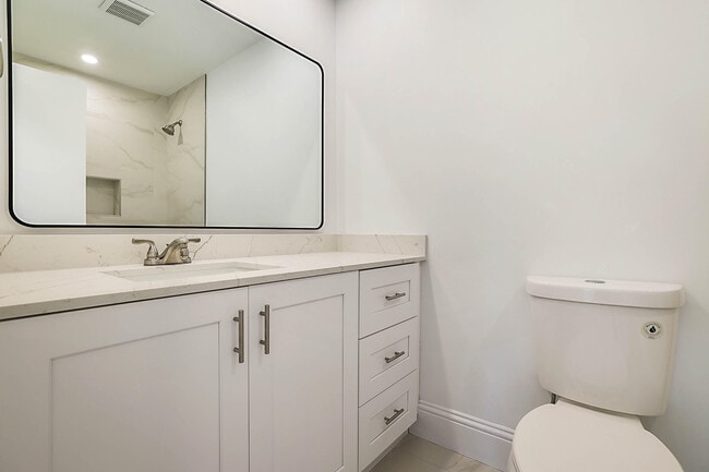 Building Photo - 5241 Breadfruit Cir