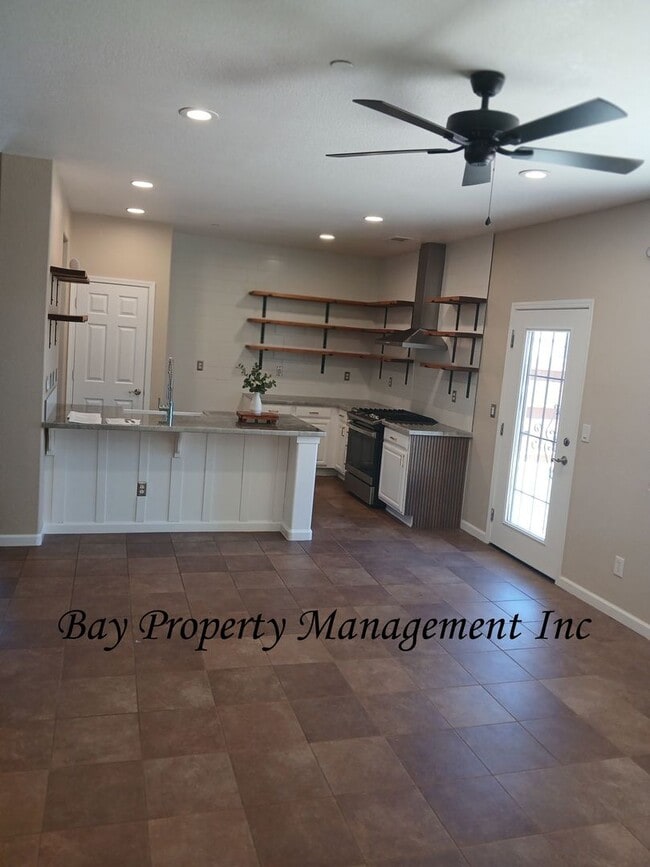 Building Photo - 380 Barolo Cir