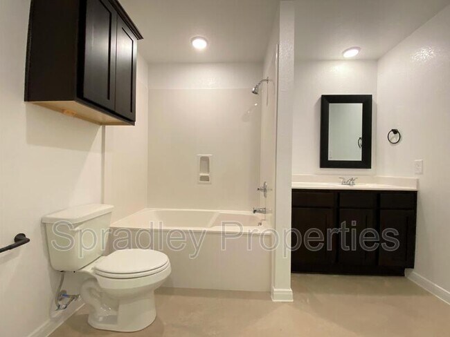 Building Photo - 9130A Winding Ct