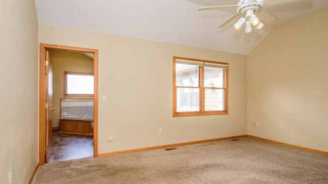 Building Photo - 5736 Willis Rd