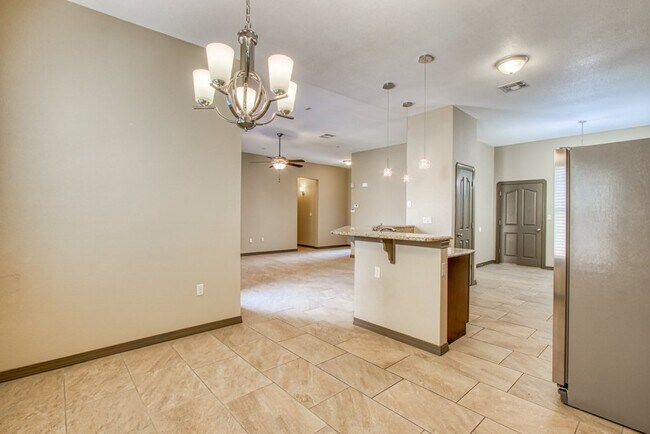 Building Photo - FOR SALE OR FOR RENT 12053 SILVER CROWN RO...