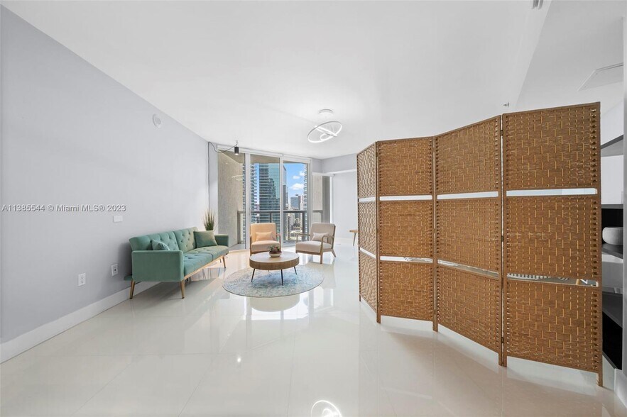 Building Photo - 475 Brickell Ave