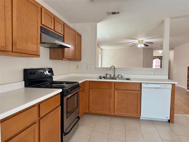 Building Photo - 932 White Dove Dr