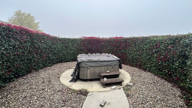 Building Photo - 14575 Avenida Central