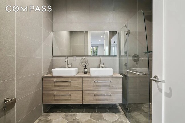 Building Photo - 132 Cambridge Pl