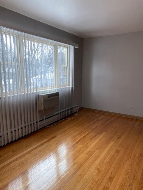 Building Photo - 1653 Oakwood Ave