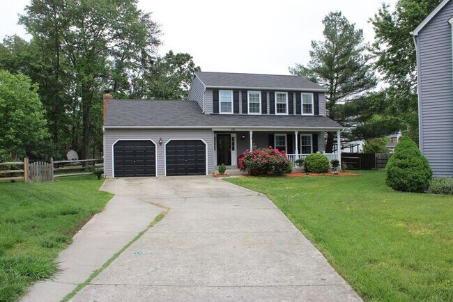 Primary Photo - Charming 3-Bedroom, 2.5 Bath SFH with Fron...