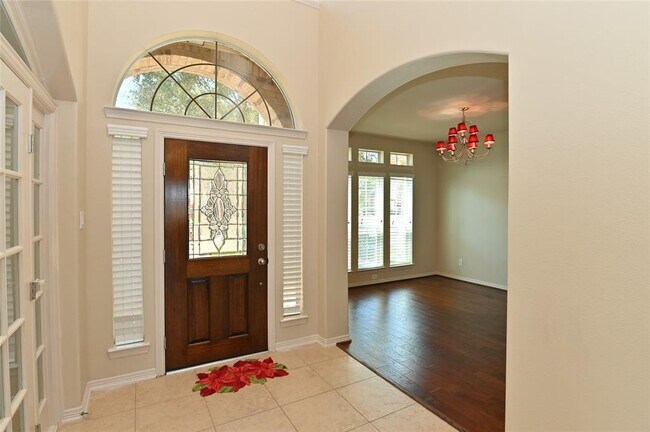 Building Photo - 5215 Field Briar Ln