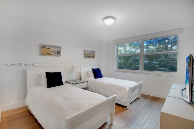 Building Photo - 155 Ocean Ln Dr