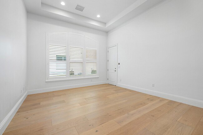 Building Photo - 9599 Moritz Way