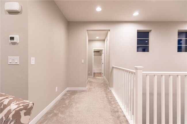 Building Photo - 16 Cresta Villa Ct