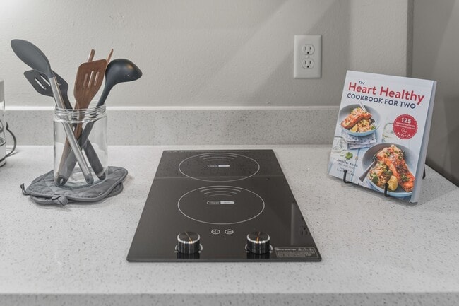 Building Photo - 4229 Elmwood St