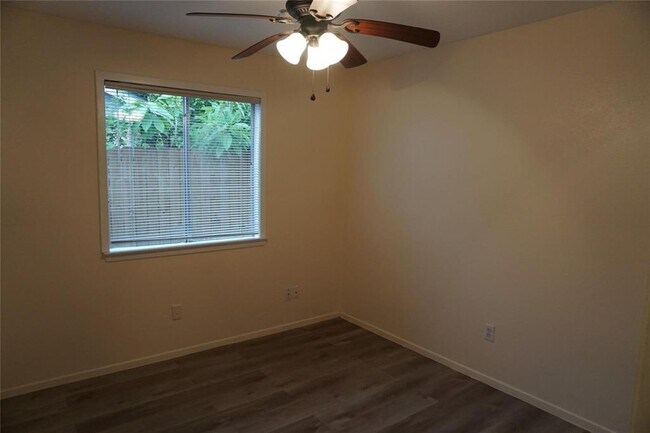 Building Photo - 2790 Tallowood