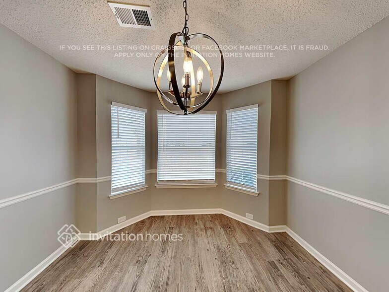 Building Photo - 1040 Maris Ln