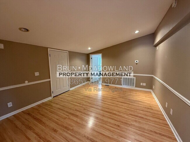 Building Photo - 2250 Woodby Rd