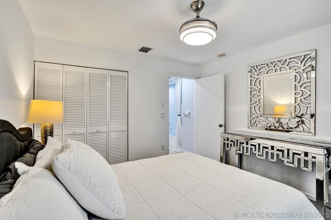 Building Photo - 7669 Springwater Pl