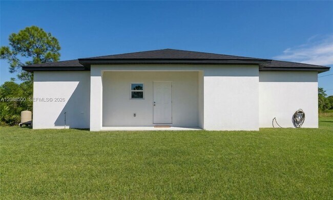Building Photo - 3102 Gavin Ave