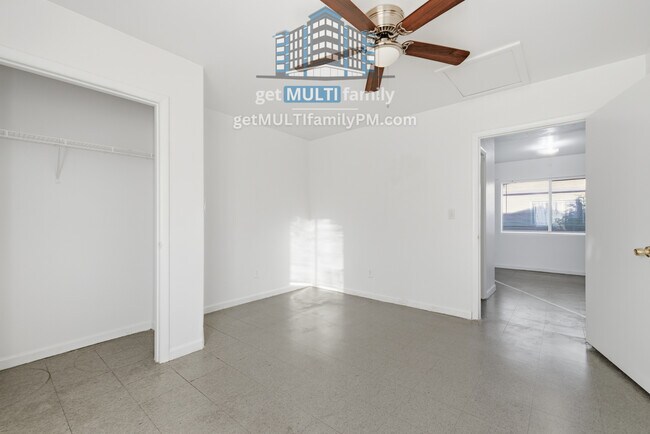 Building Photo - 1228 E Apache St