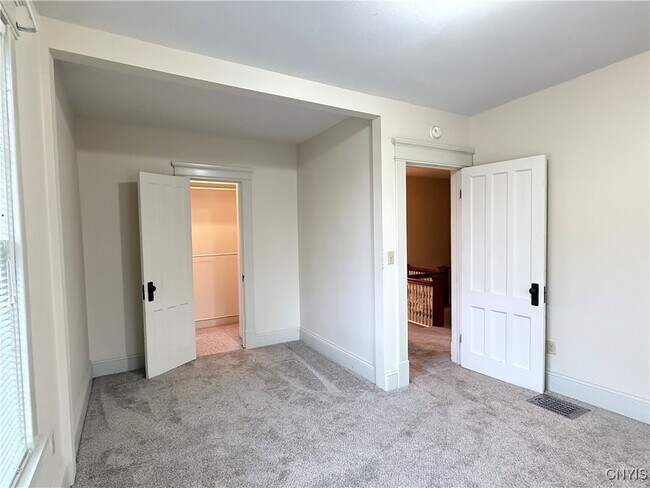 Building Photo - 56 E 5th St