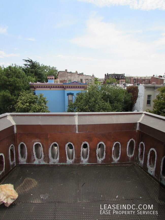 Building Photo - 1501 R St NW