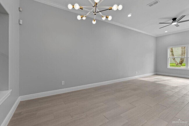 Building Photo - 18 N 5th St