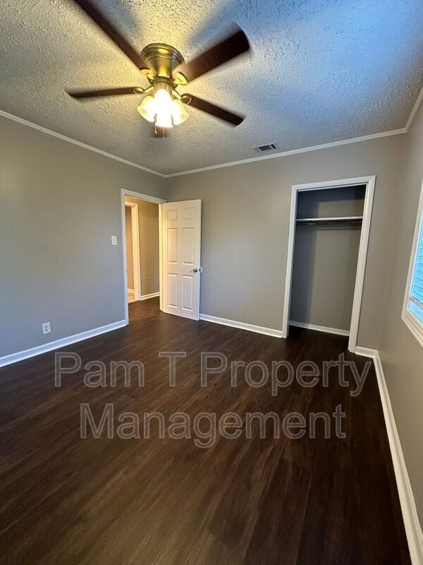 Building Photo - 7804 Clyo Cir
