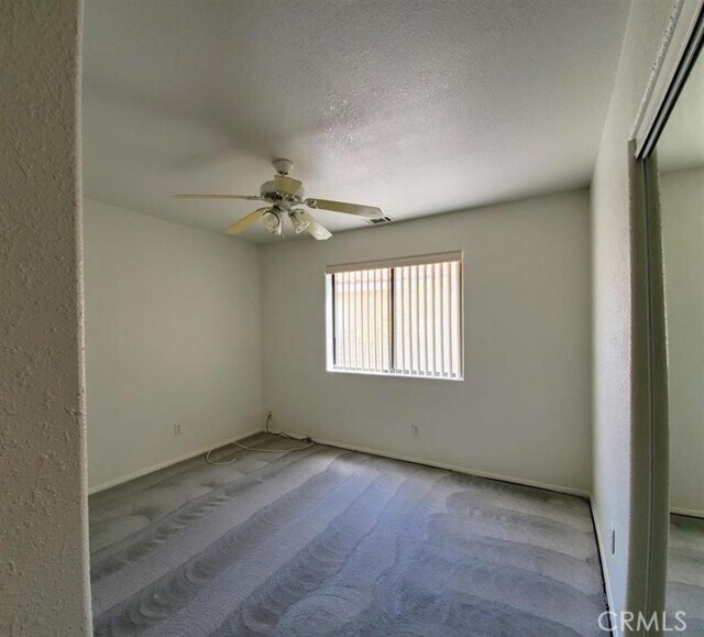 Building Photo - 27805 Hummingbird Ln