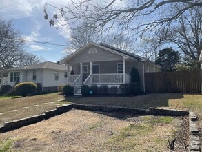 Building Photo - Great Two Bedroom Home Ready