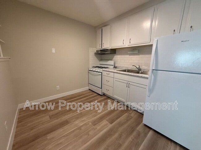 Building Photo - 2206 K St