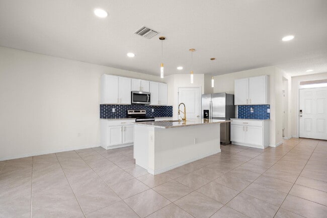 Building Photo - Home For Rent in Wesley Chapel!