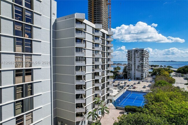 Building Photo - 2501 Brickell Ave