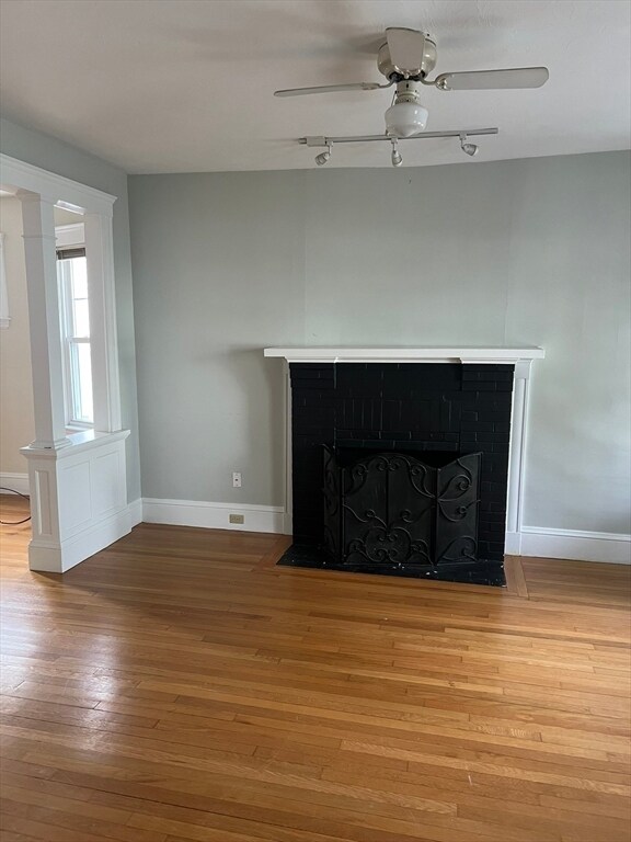 Building Photo - 111 E Elm Ave