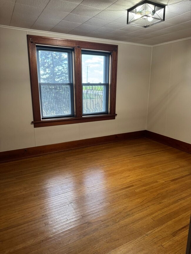 Building Photo - Beautiful, Meticulously Maintained Home in Perrysburg