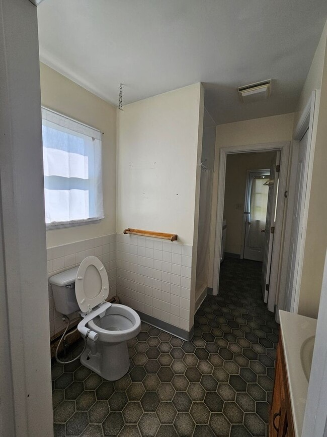 Building Photo - 4 Bedroom Home in Warriors Mark