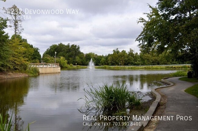 Building Photo - 4232 Devonwood Way